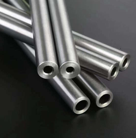 Ống Thép Đúc DN10: Giải Pháp Ống Nhỏ Gọn, Bền Bỉ Trong Hệ Thống Áp Lực