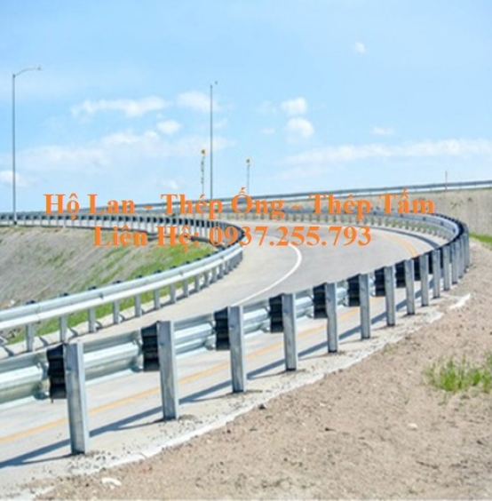 Hộ Lan Trong Xây Dựng Cầu Đường